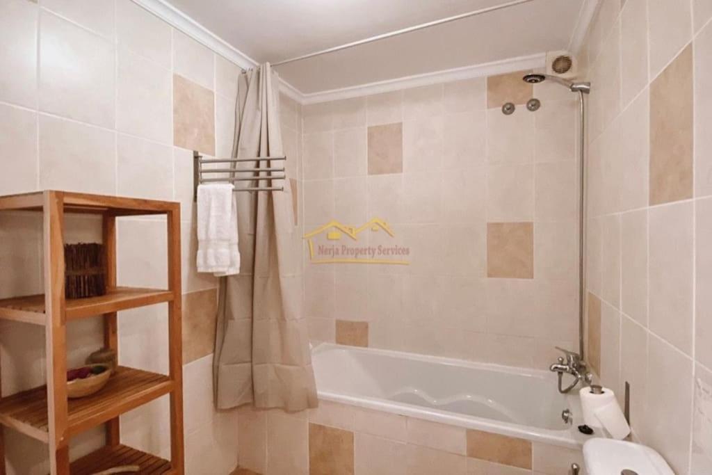 Beautiful Views, Pool & Just 10Min To The Beach Nerja Eksteriør billede